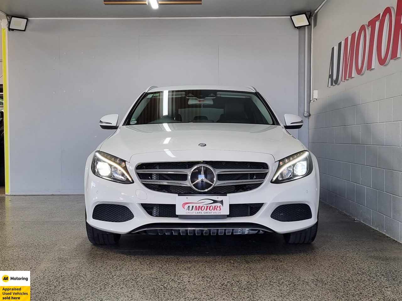 2015 Mercedes-Benz C 180