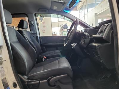 2012 Honda STEPWAGON - Thumbnail