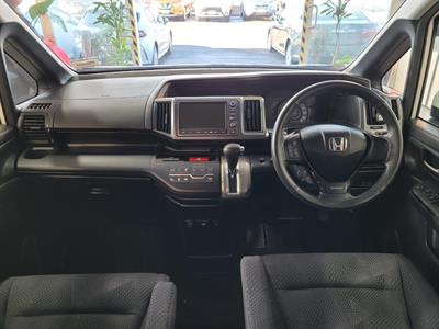 2012 Honda STEPWAGON - Thumbnail