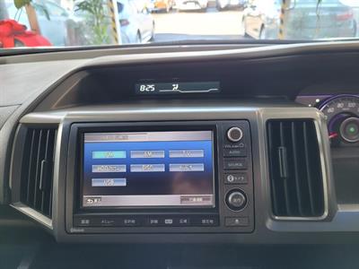 2012 Honda STEPWAGON - Thumbnail