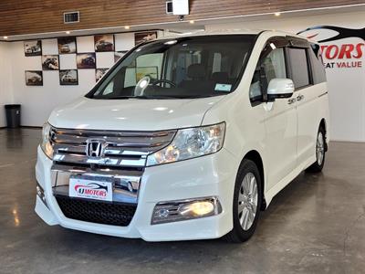 2012 Honda STEPWAGON - Thumbnail