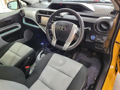 2012 Toyota Aqua - Thumbnail