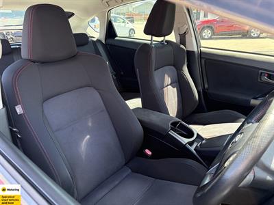 2014 Toyota Prius - Thumbnail