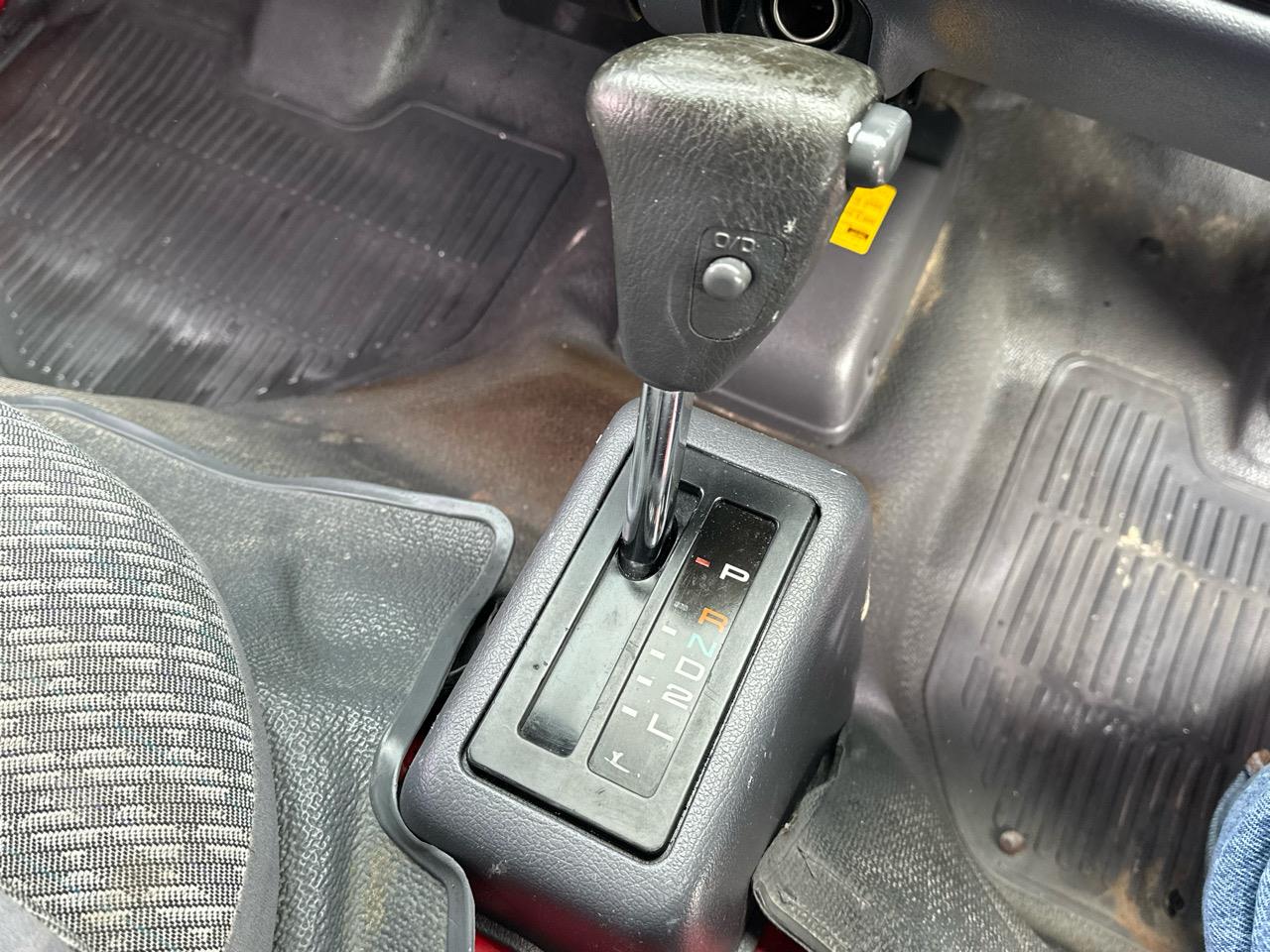 2004 Toyota Hiace
