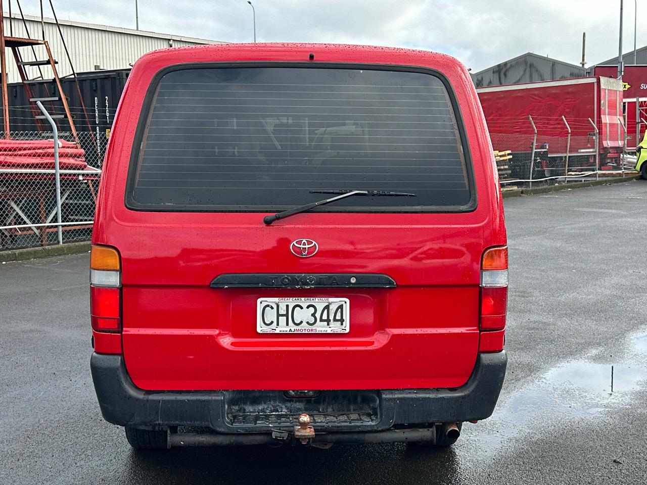 2004 Toyota Hiace