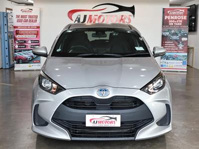 2021 Toyota Yaris - Thumbnail
