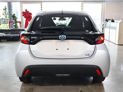 2021 Toyota Yaris - Thumbnail