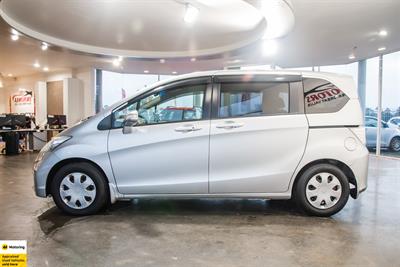 2012 Honda Freed - Thumbnail