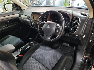2012 Mitsubishi Outlander - Thumbnail