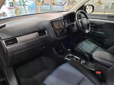 2012 Mitsubishi Outlander - Thumbnail