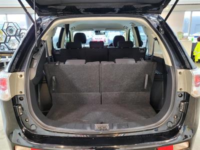 2012 Mitsubishi Outlander - Thumbnail
