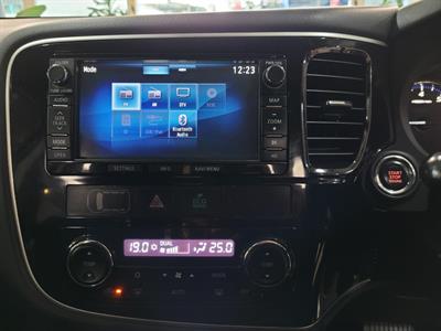 2012 Mitsubishi Outlander - Thumbnail