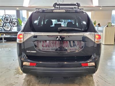 2012 Mitsubishi Outlander - Thumbnail