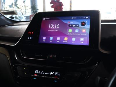 2017 Toyota C-HR - Thumbnail