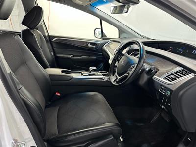 2015 Honda Jade - Thumbnail