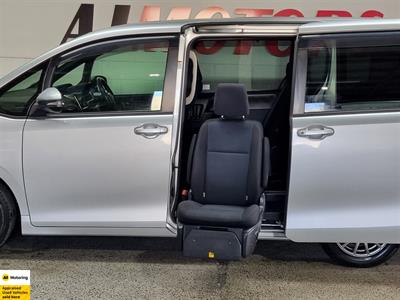 2014 Toyota Voxy