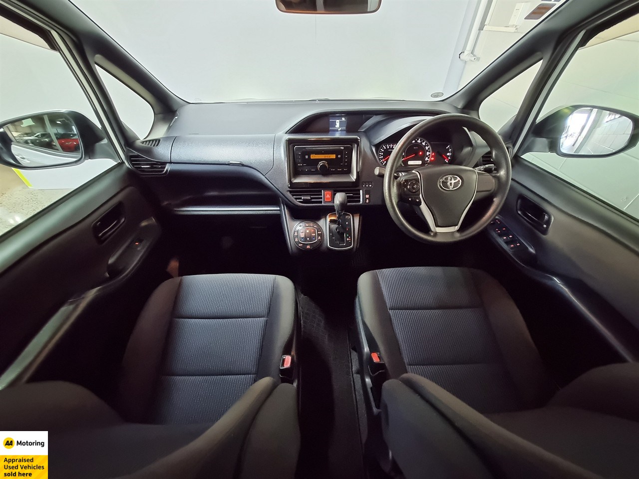 2014 Toyota Voxy