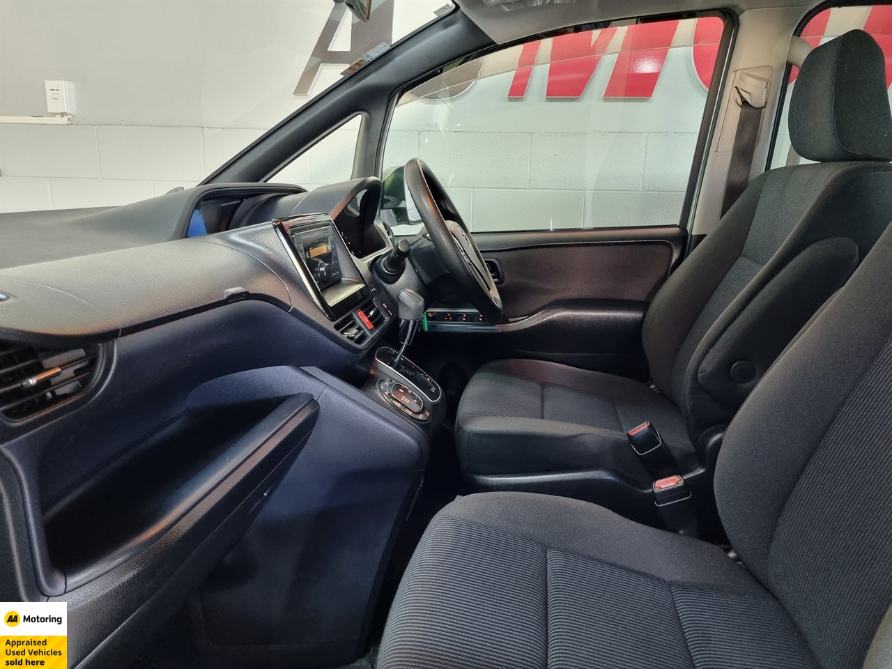 2014 Toyota Voxy