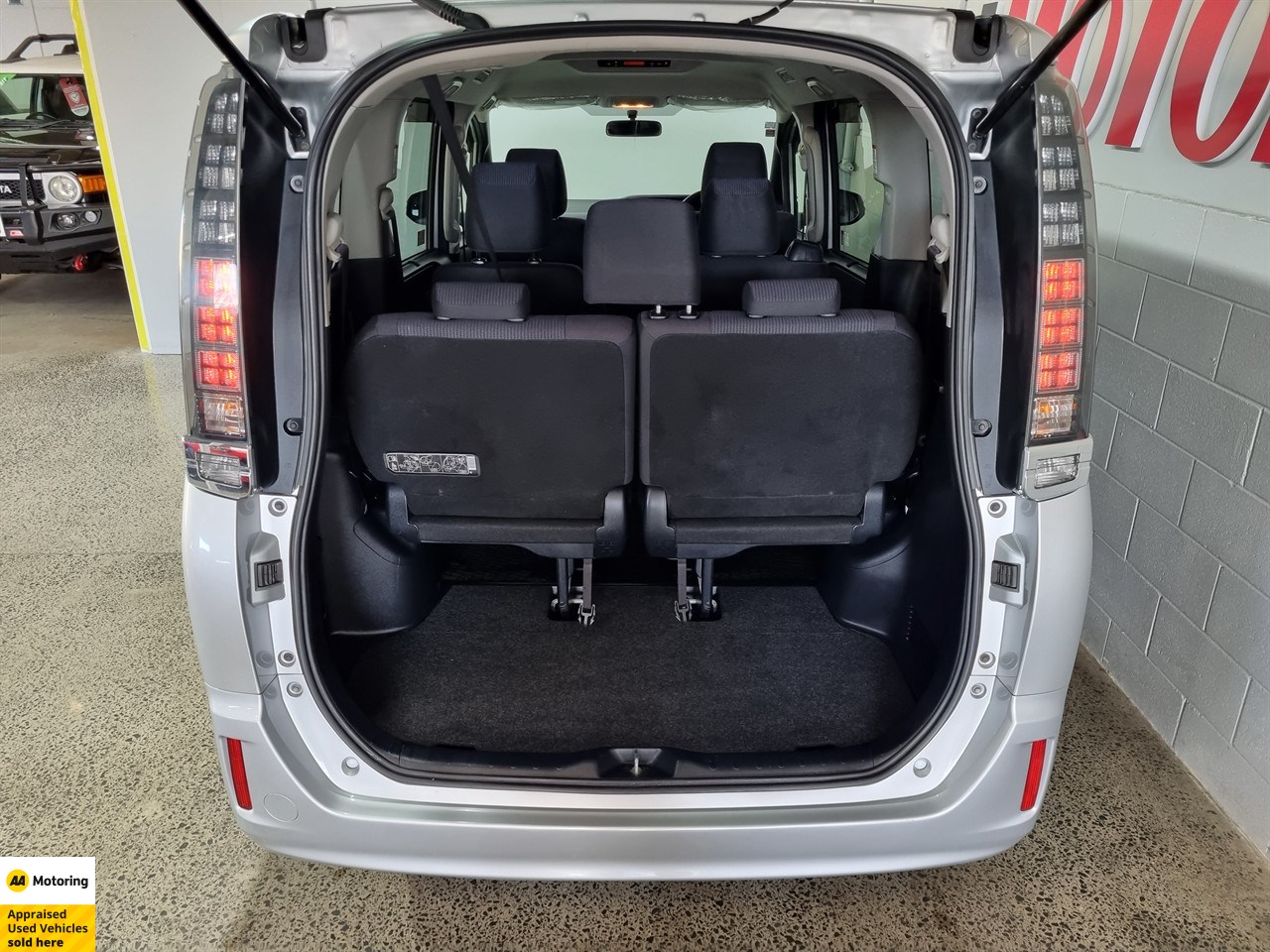2014 Toyota Voxy