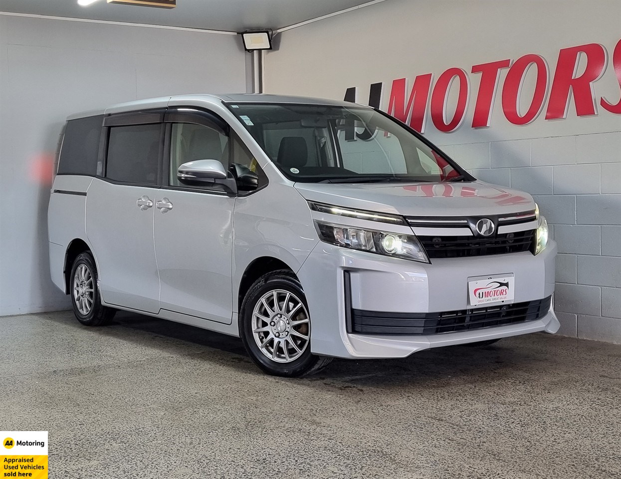 2014 Toyota Voxy