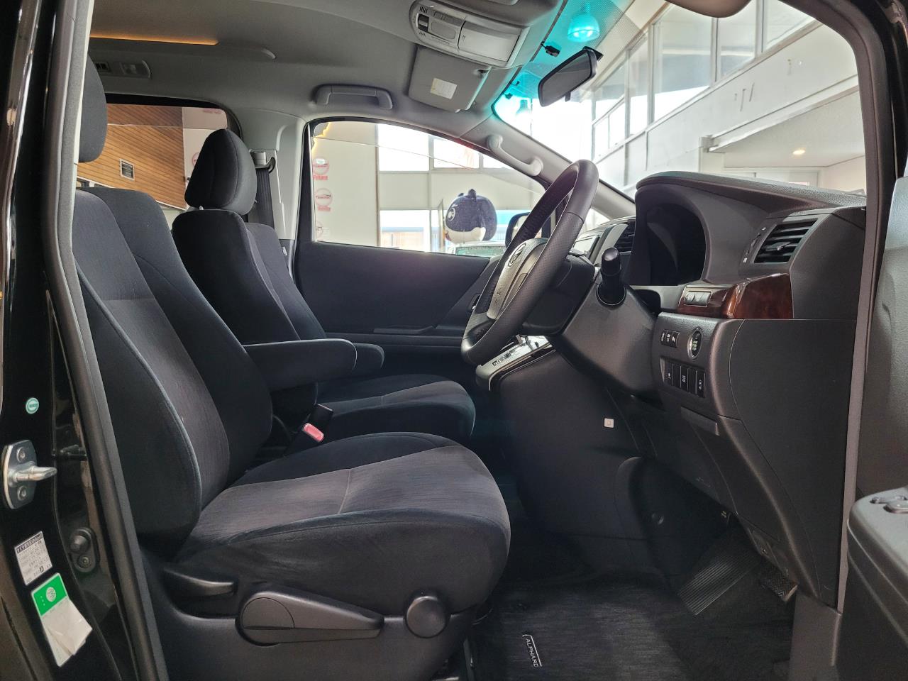 2012 Toyota Alphard