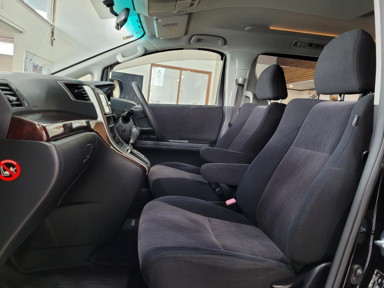 2012 Toyota Alphard