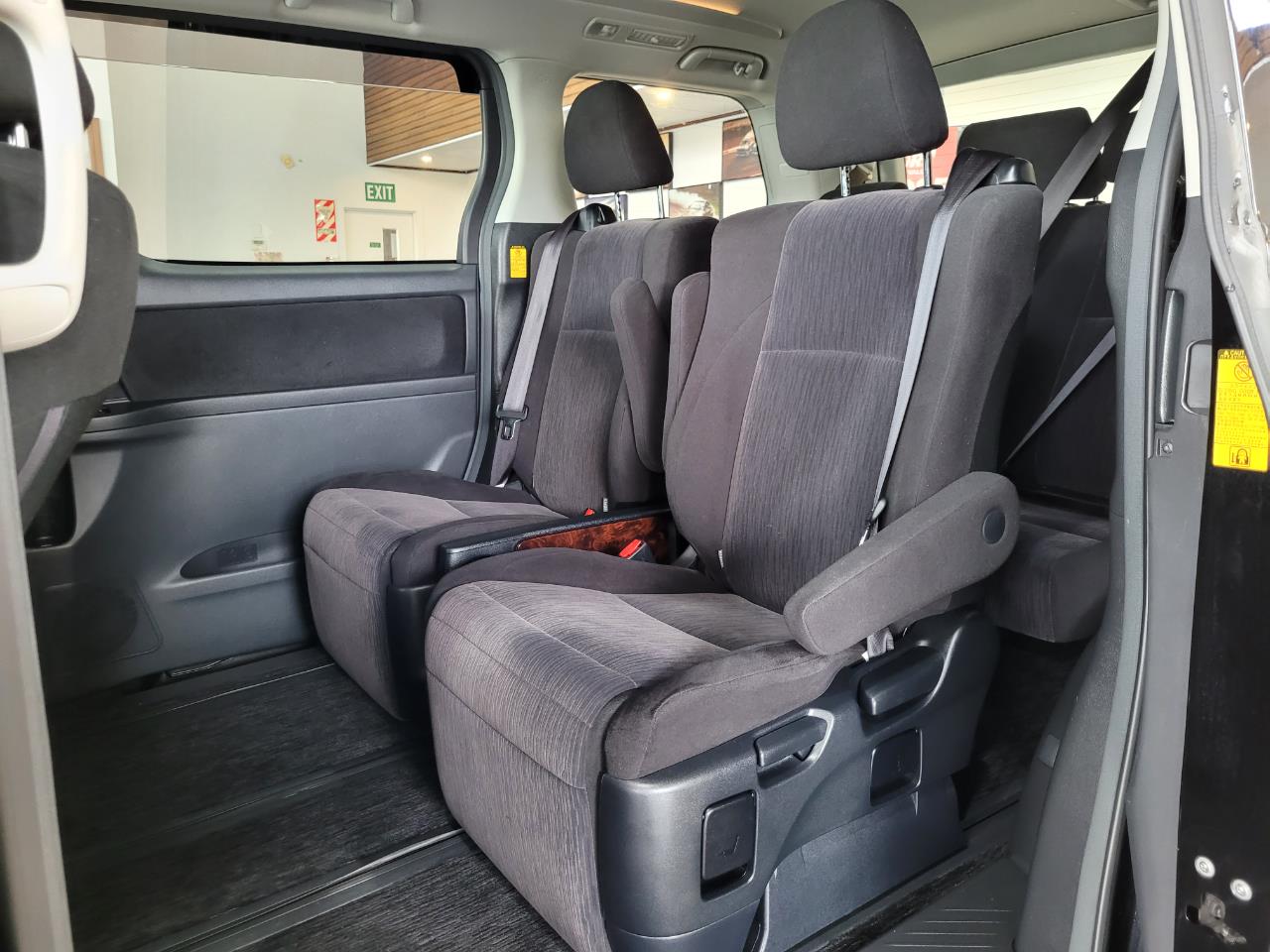 2012 Toyota Alphard