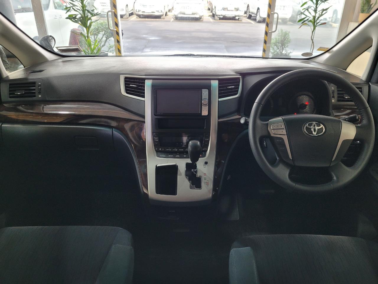 2012 Toyota Alphard