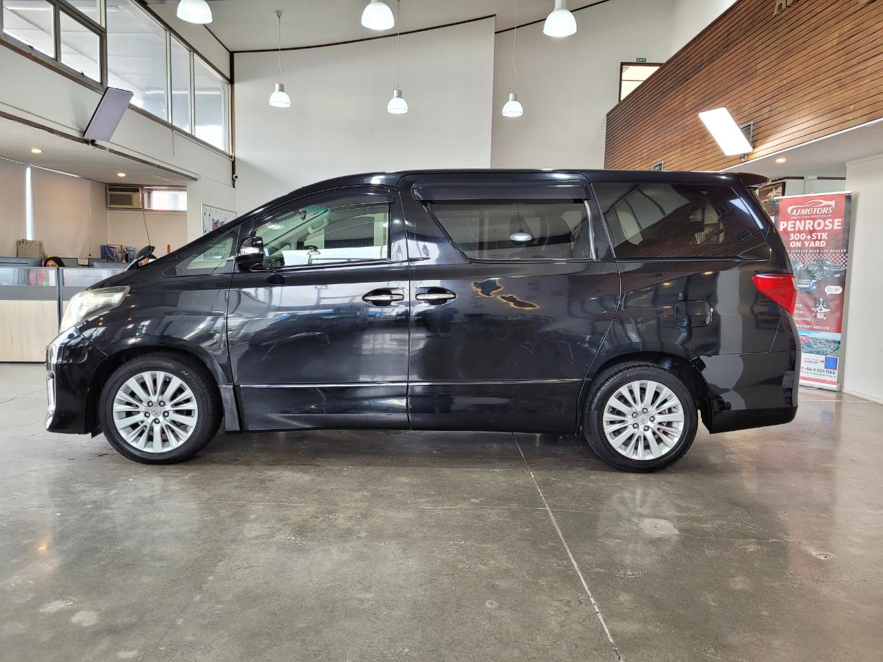 2012 Toyota Alphard