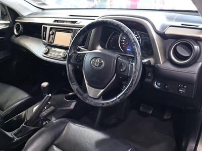 2013 Toyota RAV4 - Thumbnail