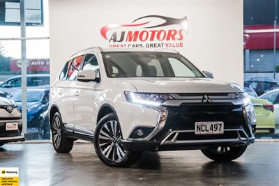 2020 Mitsubishi Outlander - Thumbnail
