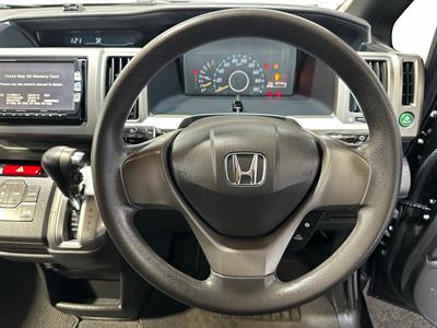 2012 Honda STEPWAGON - Thumbnail