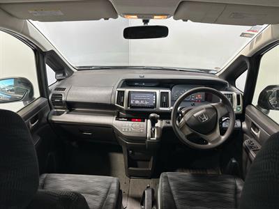 2012 Honda STEPWAGON - Thumbnail