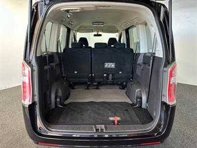 2012 Honda STEPWAGON - Thumbnail