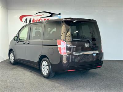 2012 Honda STEPWAGON - Thumbnail