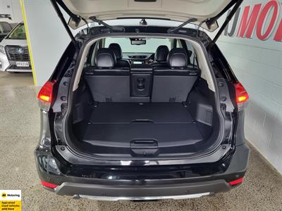 2017 Nissan X-Trail - Thumbnail