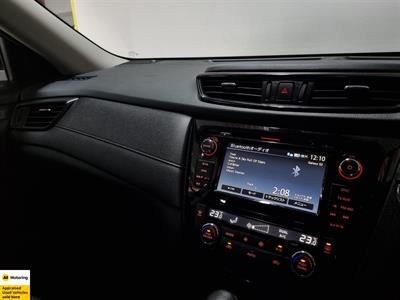 2017 Nissan X-Trail - Thumbnail
