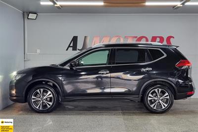 2017 Nissan X-Trail - Thumbnail