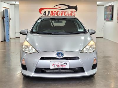 2012 Toyota Aqua - Thumbnail