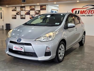 2012 Toyota Aqua - Thumbnail