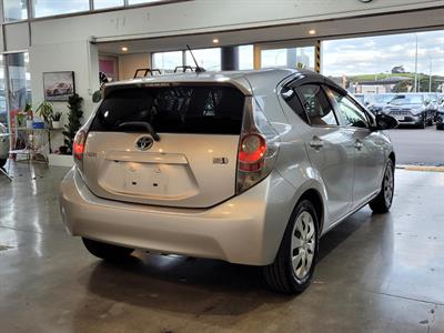 2012 Toyota Aqua - Thumbnail