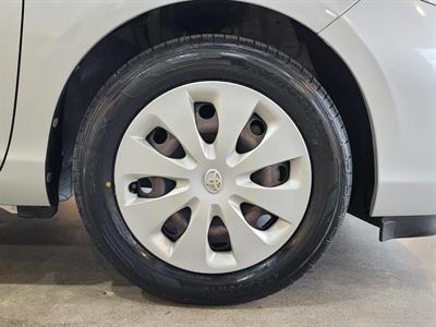2012 Toyota Aqua - Thumbnail
