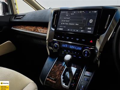 2019 Toyota Vellfire - Thumbnail