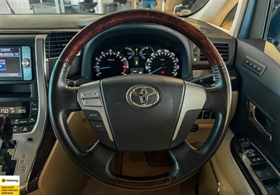 2012 Toyota Alphard - Thumbnail