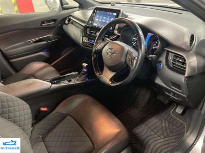2017 Toyota C-HR - Thumbnail
