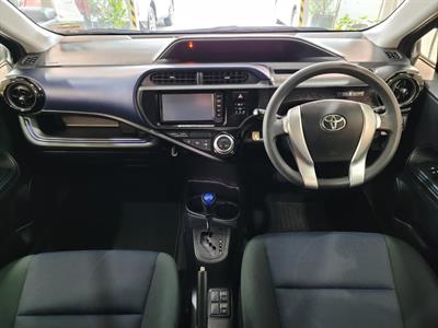 2016 Toyota Aqua - Thumbnail