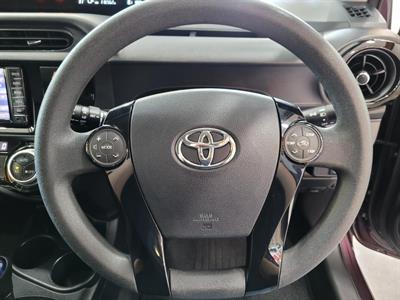 2016 Toyota Aqua - Thumbnail