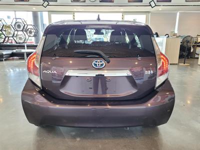 2016 Toyota Aqua - Thumbnail