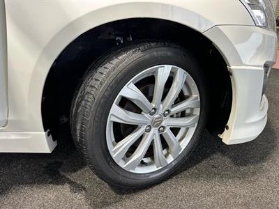2016 Suzuki Swift - Thumbnail
