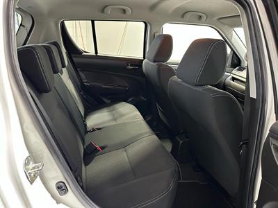 2016 Suzuki Swift - Thumbnail